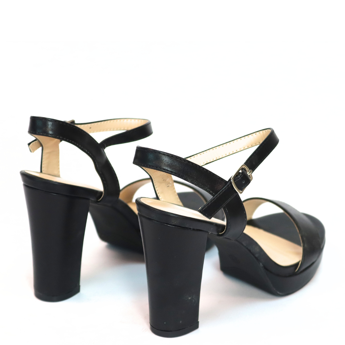 נעלי עקב - הראל